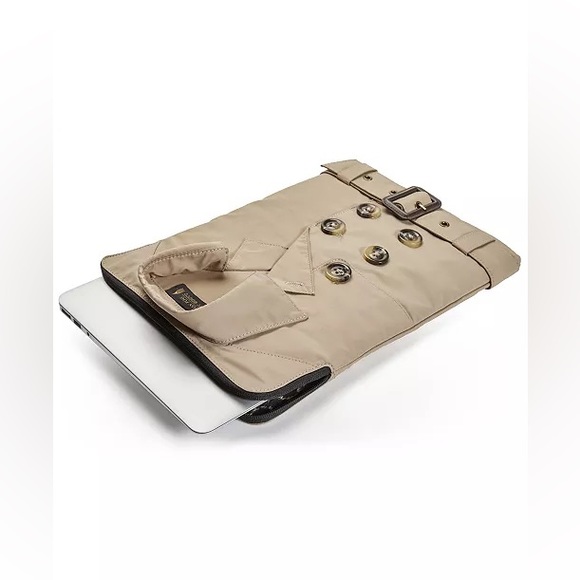 Jeremy Scott London Fog - Trench Laptop Case - Picture 4 of 9